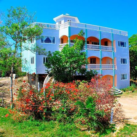 Jah Freedom Hotel Negril Exterior foto