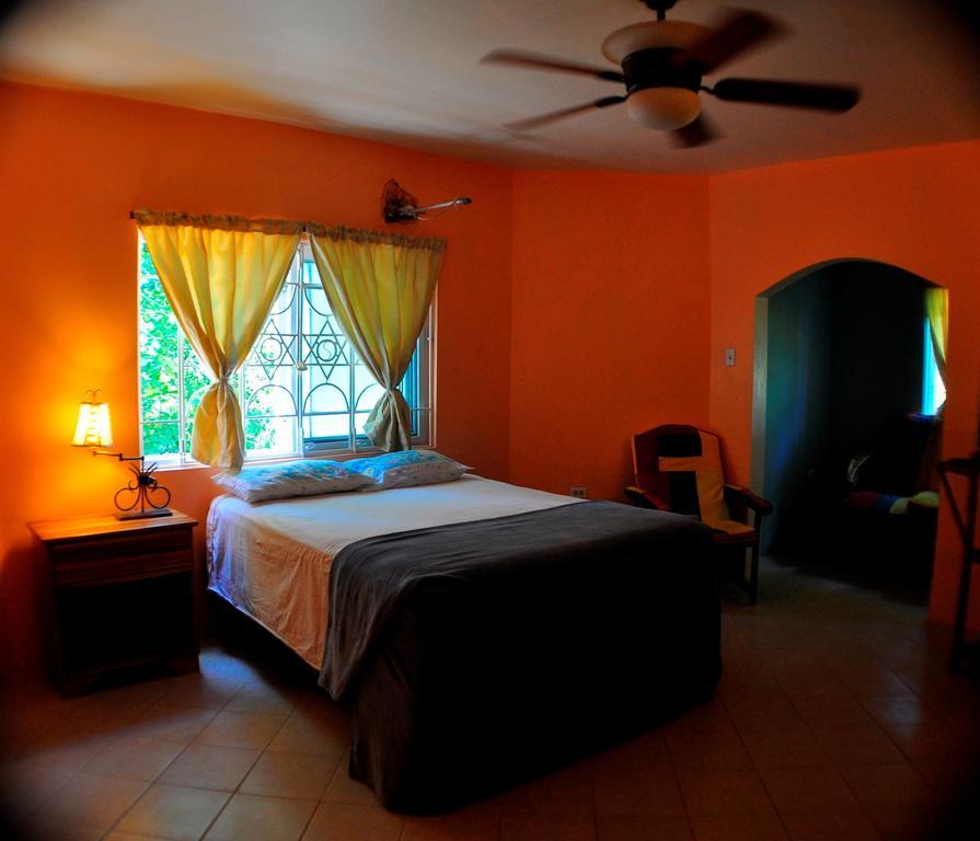 Jah Freedom Hotel Negril Exterior foto