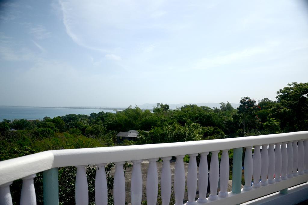 Jah Freedom Hotel Negril Exterior foto