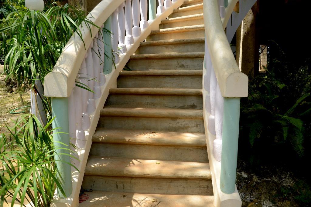 Jah Freedom Hotel Negril Exterior foto